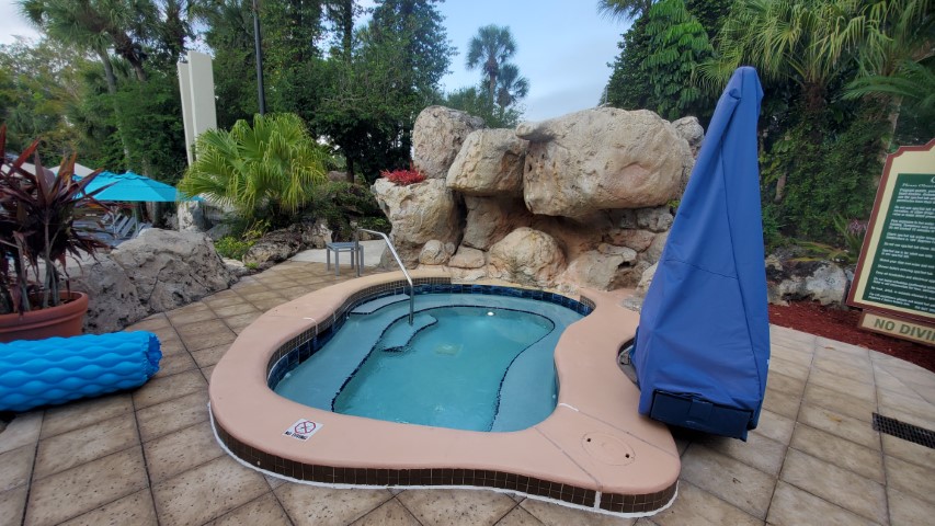 Hyatt Regency Grand Cypress jacuzzi